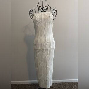 RIHOAS Cream Pleated Midi Dress
